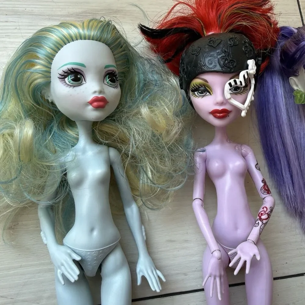 Lot Of 4 Monster High Dolls Missing Clothes And Cleo’s Hands